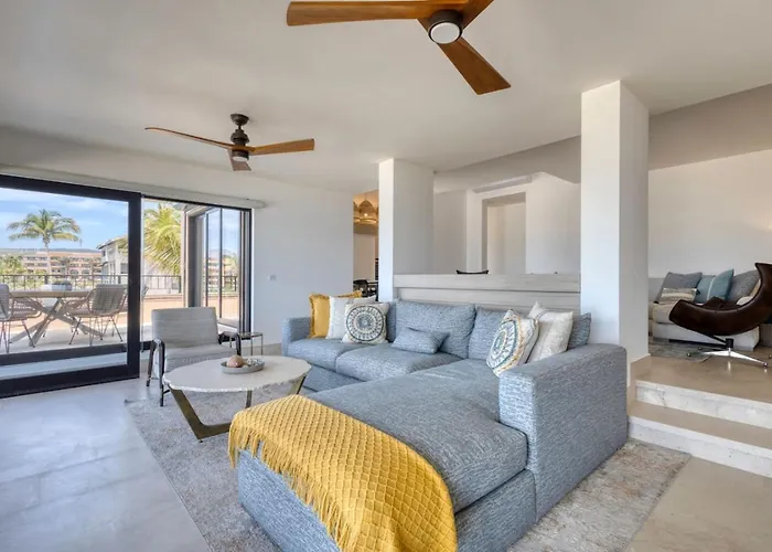 Luxury Unique Oceanfront Penthouse Сasa de vacaciones Cabo San Lucas