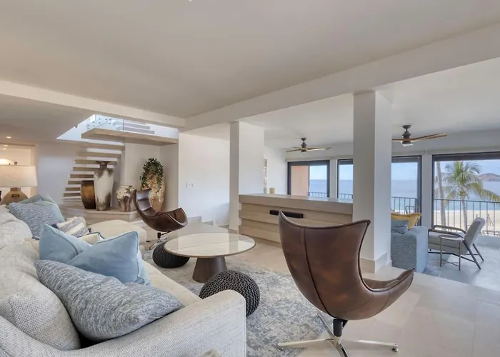 Luxury Unique Oceanfront Penthouse Сasa de vacaciones Cabo San Lucas
