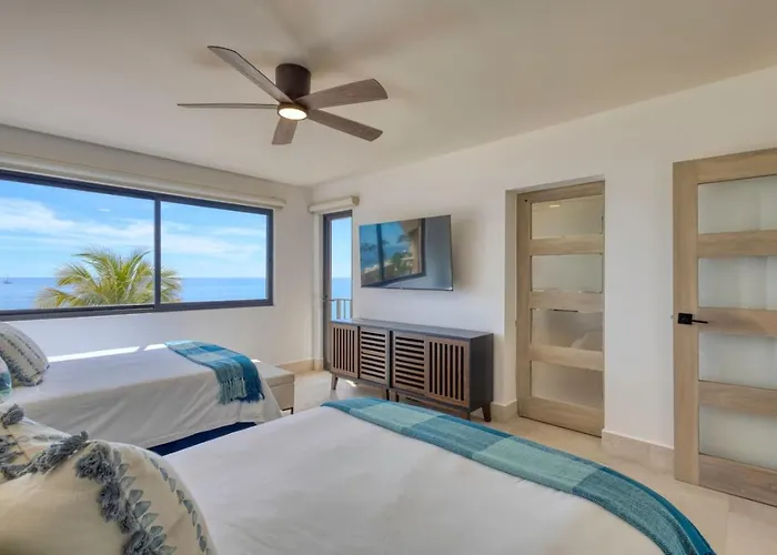 Luxury Unique Oceanfront Penthouse Сasa de vacaciones Cabo San Lucas