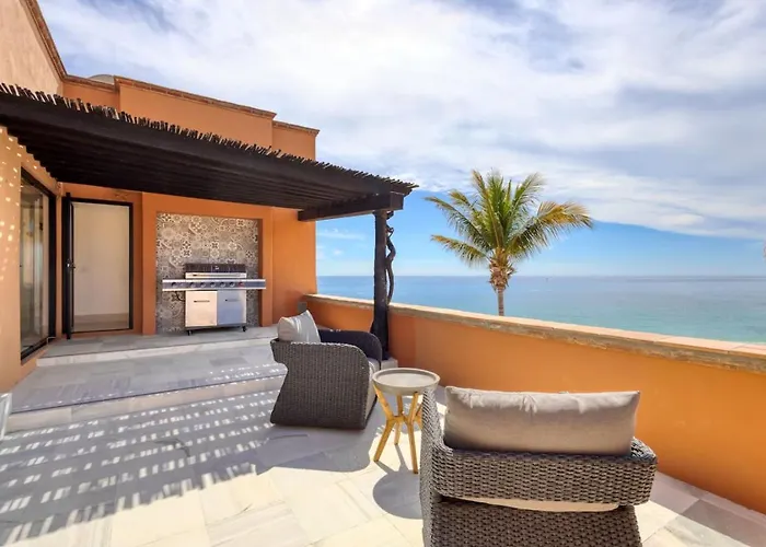 Holiday home Luxury Unique Oceanfront Penthouse *